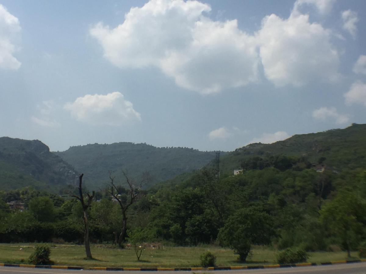 E Lodge Islamabad Buitenkant foto