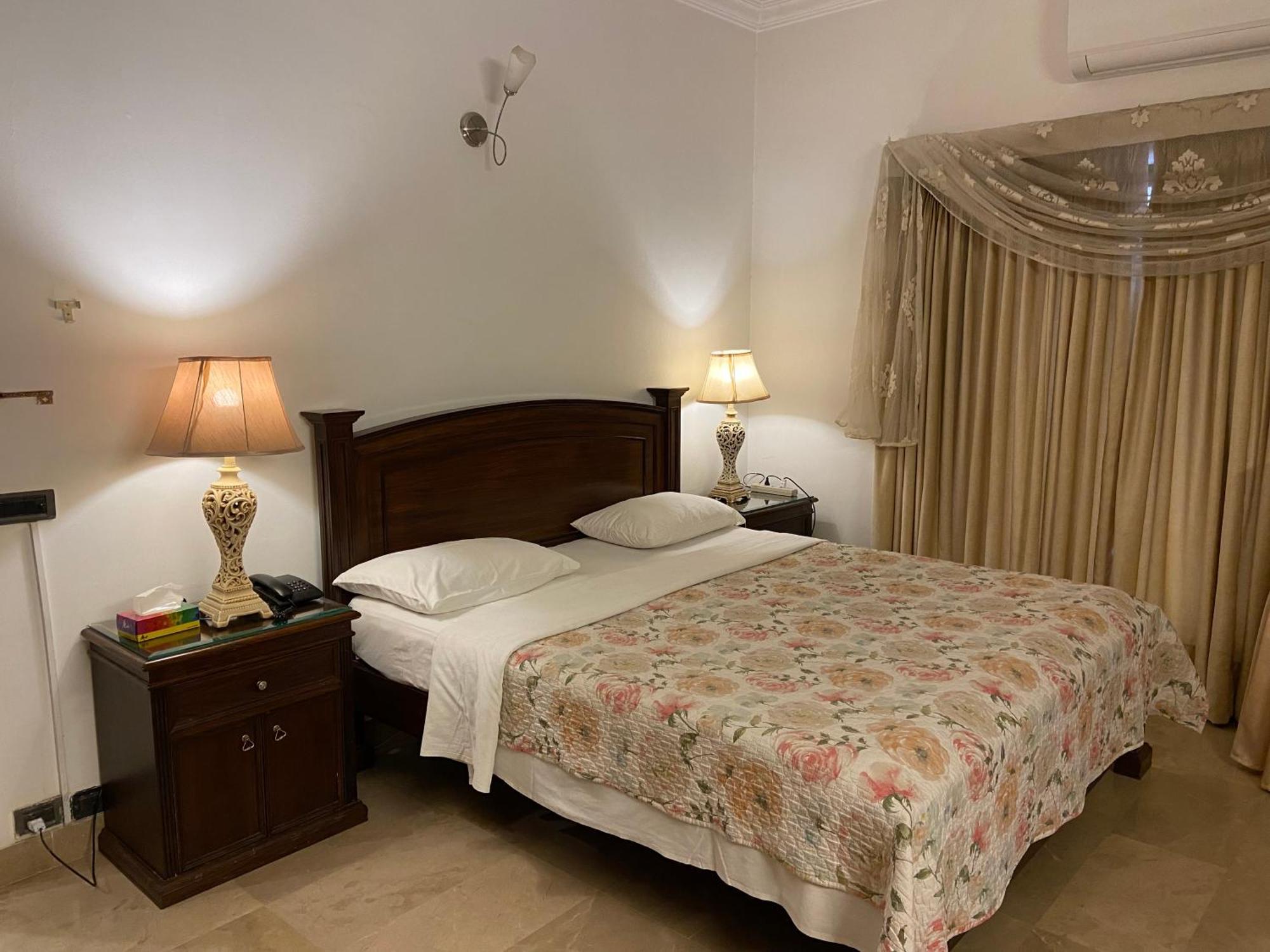 E Lodge Islamabad Buitenkant foto